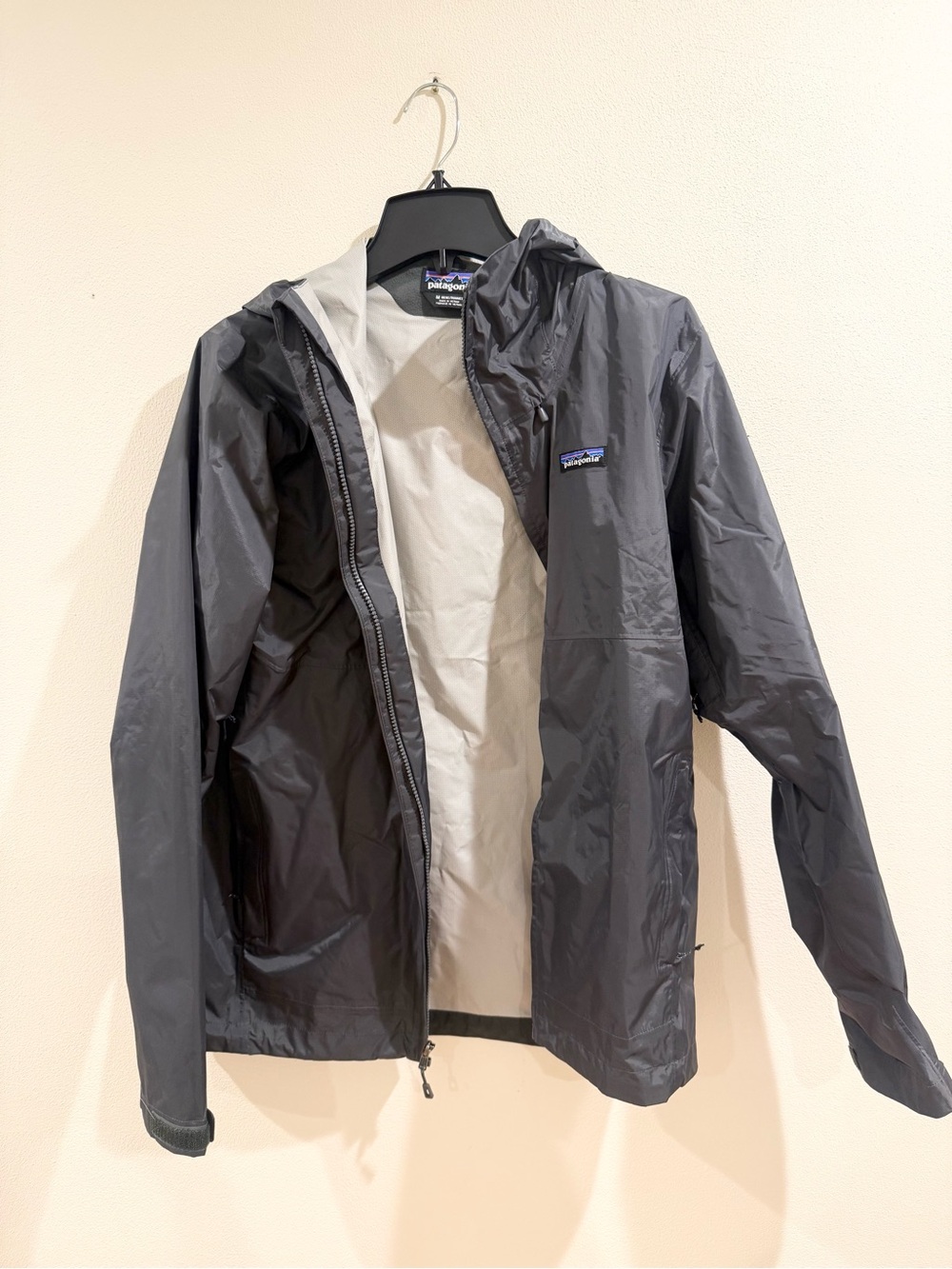 Patagonia Men's Charcoal Hooded Rain Shell